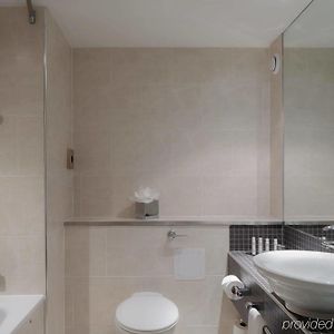 Classic Queen Guest Room